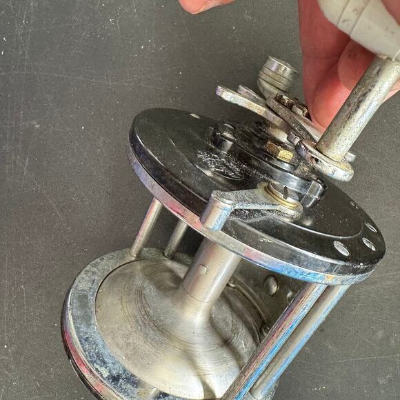 Vintage PENN Long Beach No.67 Fishing Reel - Picture 3 of 5